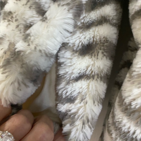 VICI Fuzzy Jacket - Size Small - Picture 7 of 11